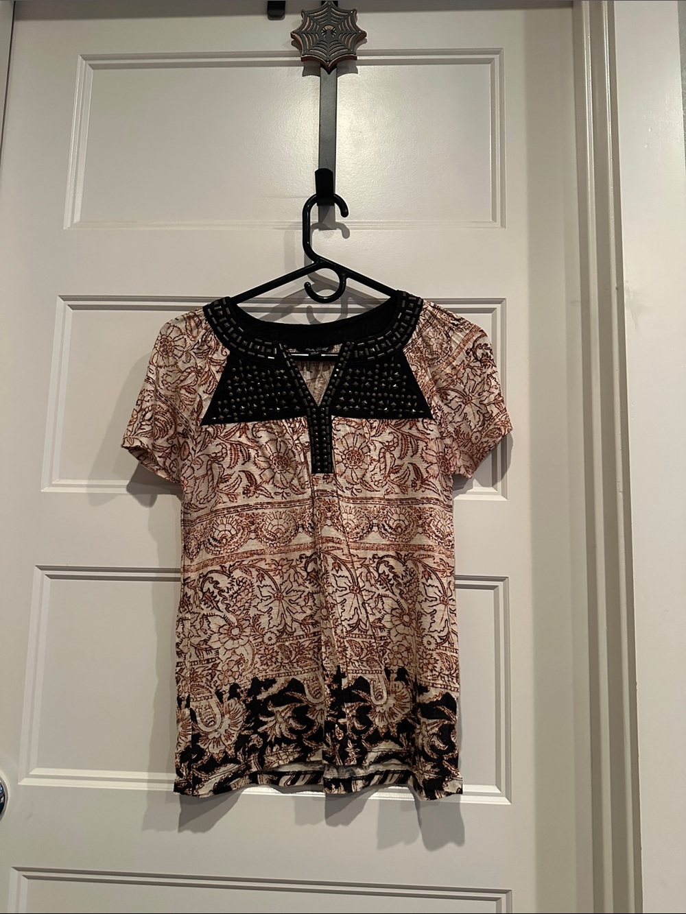 Lucky Brand Cream and Brown Printed Short-Sleeve Top with Black Studded Yoke
